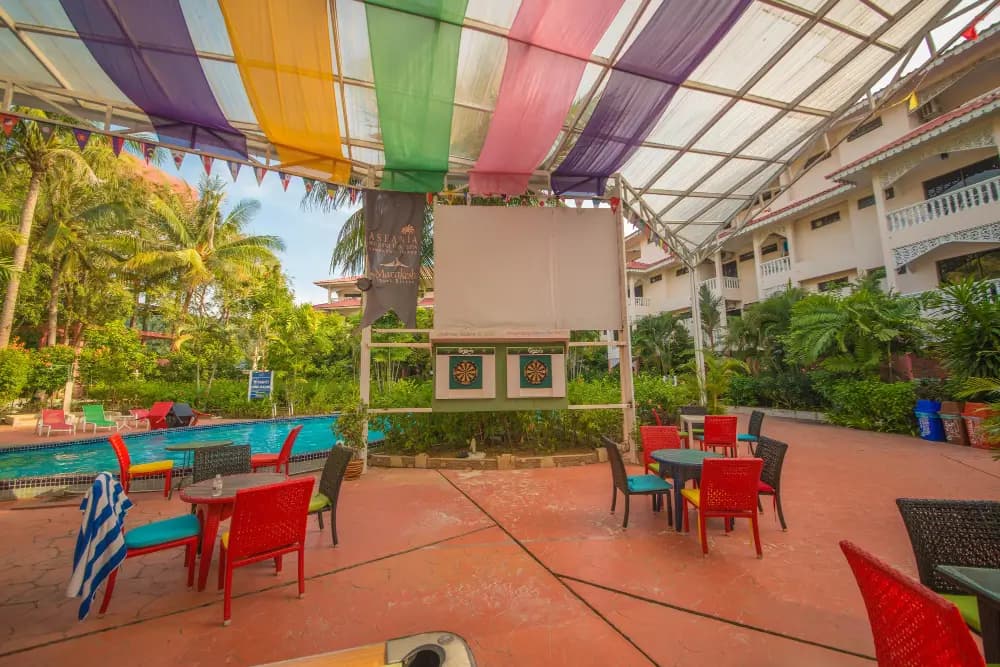 Commercial shade structure over an outdoor seating area